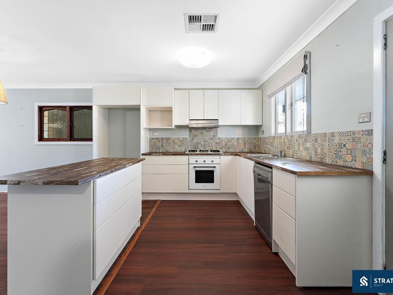 43 Letsom Way, Langford