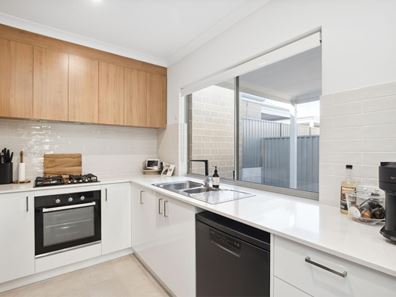 1/4 Cleland Pass, Ellenbrook WA 6069