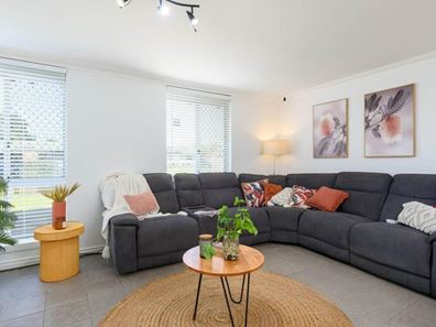 5 Burrowa Street, Armadale WA 6112