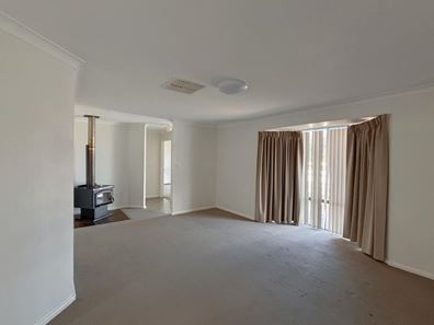 230A Collins Street, West Lamington WA 6430