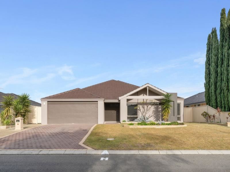 26 Collanda Circuit, Carramar