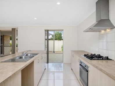 26 Collanda Circuit, Carramar WA 6031