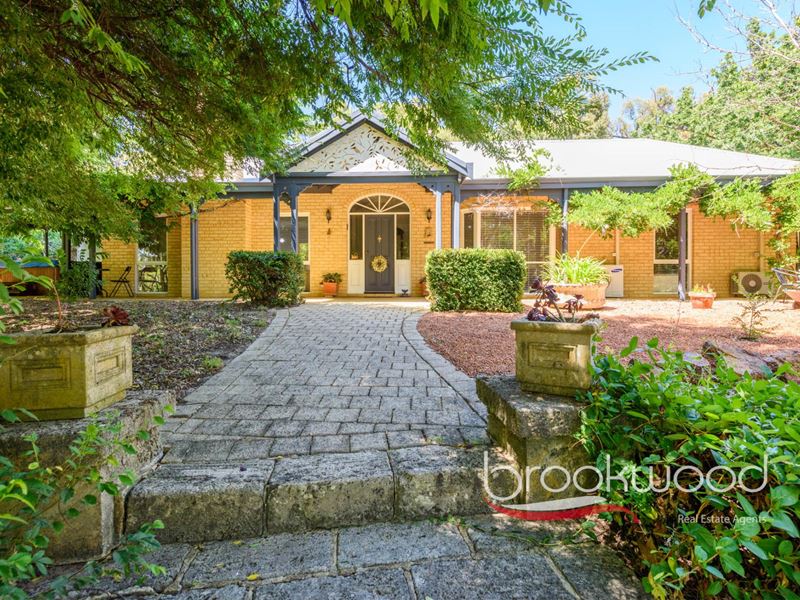 11 Hawkstone Street, Gidgegannup WA 6083