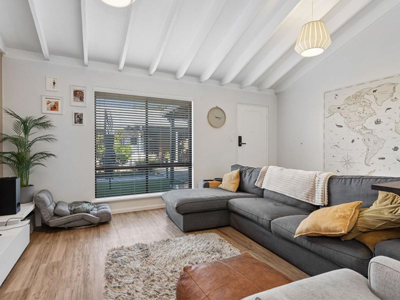 4/161 Scarborough Beach Road, Scarborough WA 6019