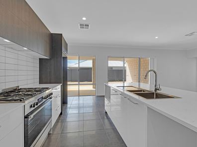 73 Lochern Road, Baldivis WA 6171