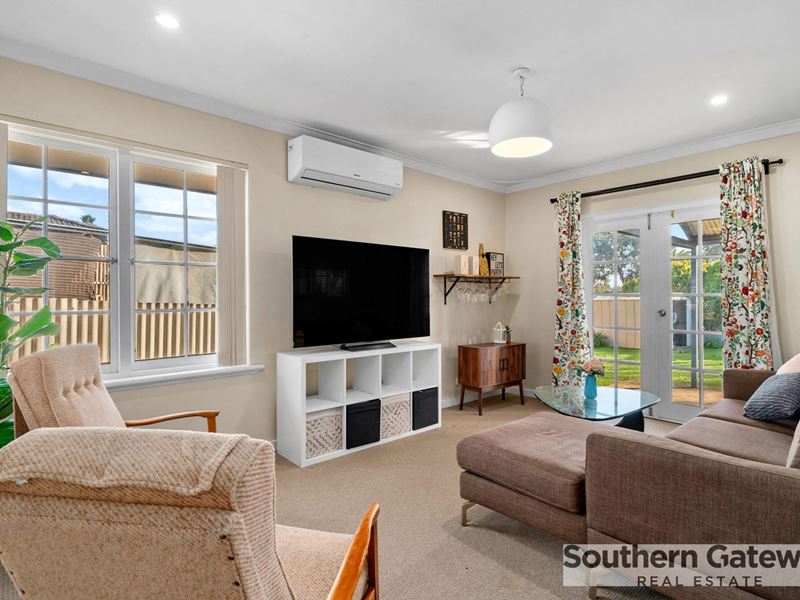 17 Mulligan Way, Orelia WA 6167