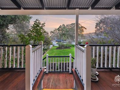6 Mofflin Avenue, Darlington WA 6070