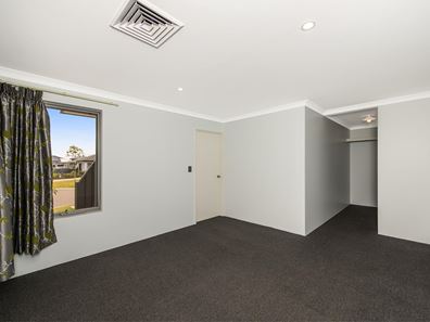 29 Willowdale Promenade, Piara Waters WA 6112
