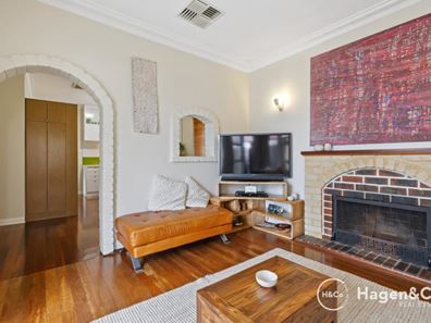 22 Laurence Road, Innaloo WA 6018