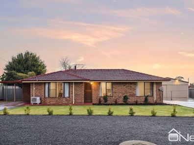 10 Lovegrove Court, Byford WA 6122