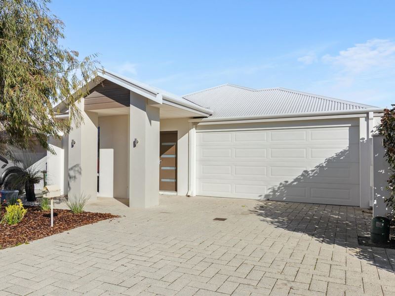 6 Wandering Way, Alkimos WA 6038