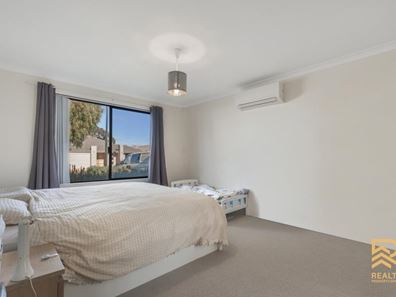 6 Blacksmith Street, Queens Park WA 6107