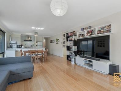 6 Blacksmith Street, Queens Park WA 6107