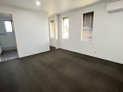 4 Caldervale Avenue, Ellenbrook WA 6069