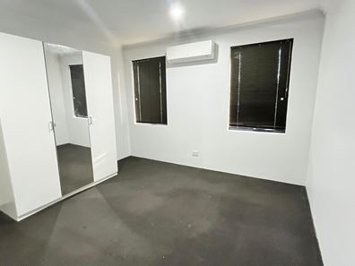 4 Caldervale Avenue, Ellenbrook WA 6069