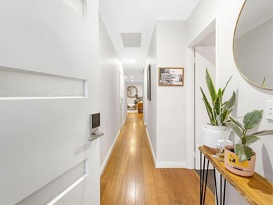 2/37 Sackville Terrace, Scarborough WA 6019