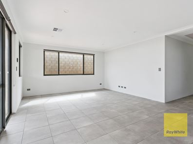 7 Warbrook Way, Midvale WA 6056