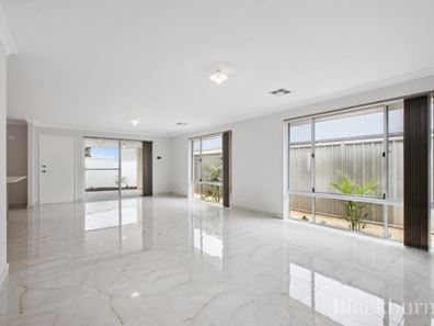 8 Oatlands Vista, Wellard WA 6170