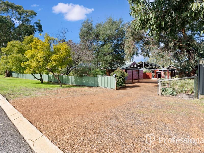 26 Reddy Avenue, Mundaring WA 6073