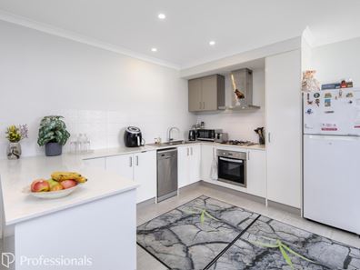 8/57 Hooley Road, Midland WA 6056