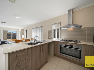 17 Pekin Pass, Southern River WA 6110