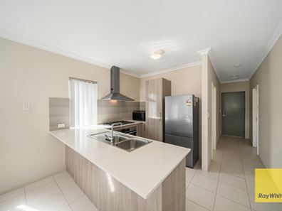 17 Pekin Pass, Southern River WA 6110