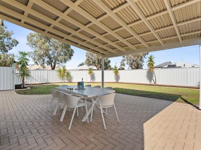 2 Foothills Retreat, Baldivis WA 6171