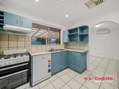 44 Magnolia Way, Forrestfield WA 6058