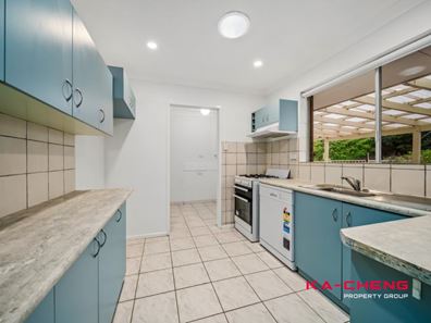 44 Magnolia Way, Forrestfield WA 6058
