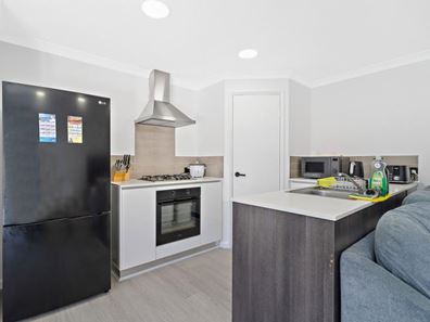 4/90 Cooper Street, Mandurah WA 6210