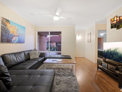 4/31 Third Avenue, Kelmscott WA 6111