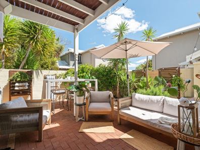 3/17 Lake Monger Drive, West Leederville WA 6007