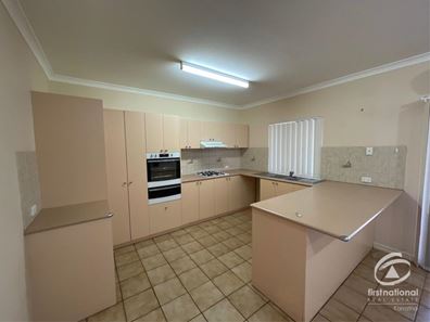 8F Wedge Place, Millars Well WA 6714