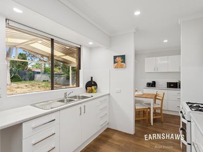 126 Blackadder Road, Swan View WA 6056