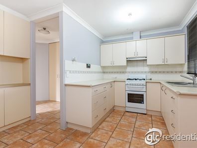 92 Glenbawn Drive, South Lake WA 6164