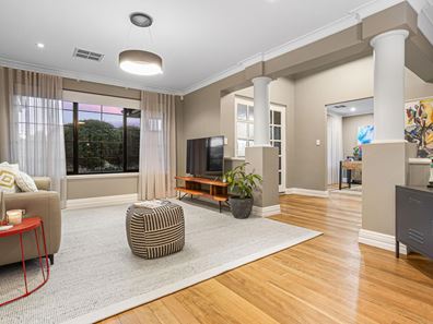 8 Burnside Terrace , Canning Vale WA 6155