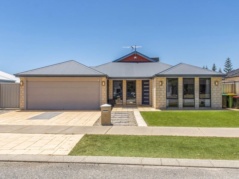 1B Bonaparte Drive, Secret Harbour