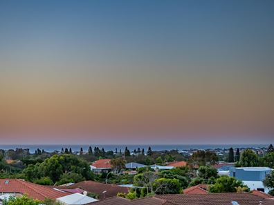 8 Ocean Shores Edge, Connolly WA 6027
