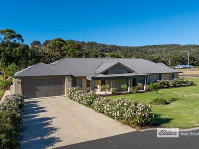 11 Johnston Street, Yabberup WA 6239