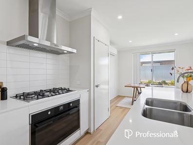 5 Prevelly Way, Eglinton WA 6034