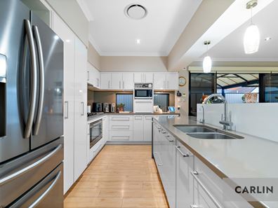 13 Staaten Street, Hammond Park WA 6164