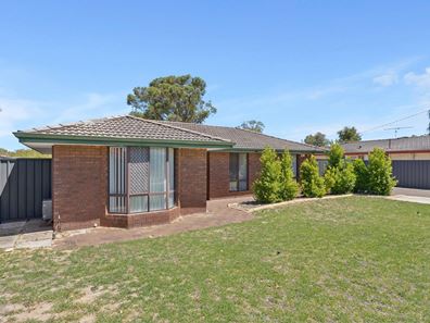 12 Sovereign Place, Forrestfield WA 6058