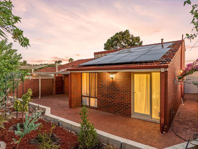 22 Dagmar Way, Swan View WA 6056