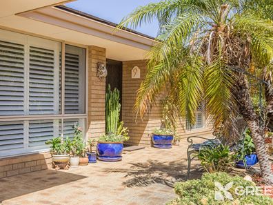 9 Lacebark Court, Halls Head WA 6210