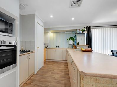 3 Beela Street, Waggrakine WA 6530