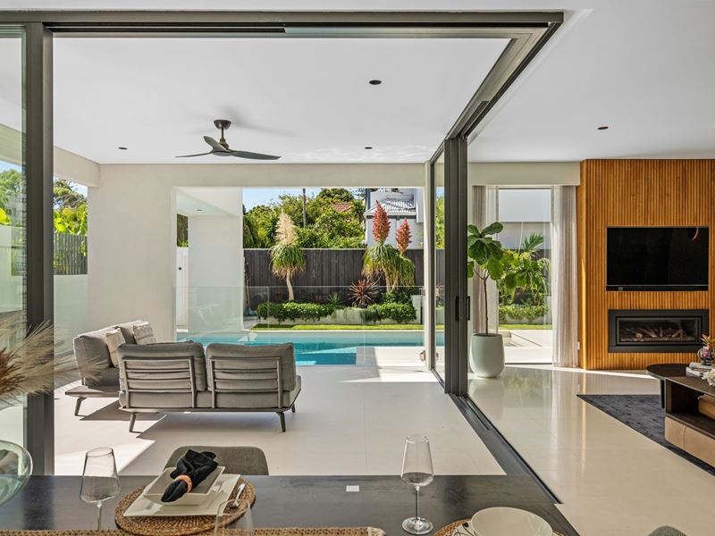 76 Hawkstone Street, Cottesloe