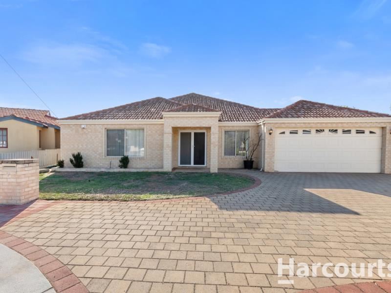 7 Conroy Place, Hillarys WA 6025