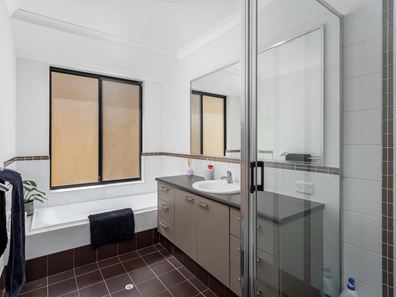 28 Kambany Approach, Dalyellup WA 6230