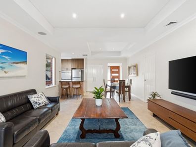 6D May Drive, Nollamara WA 6061