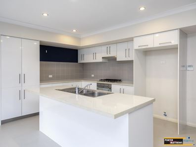3/39 Edinburgh Road, Forrestfield WA 6058